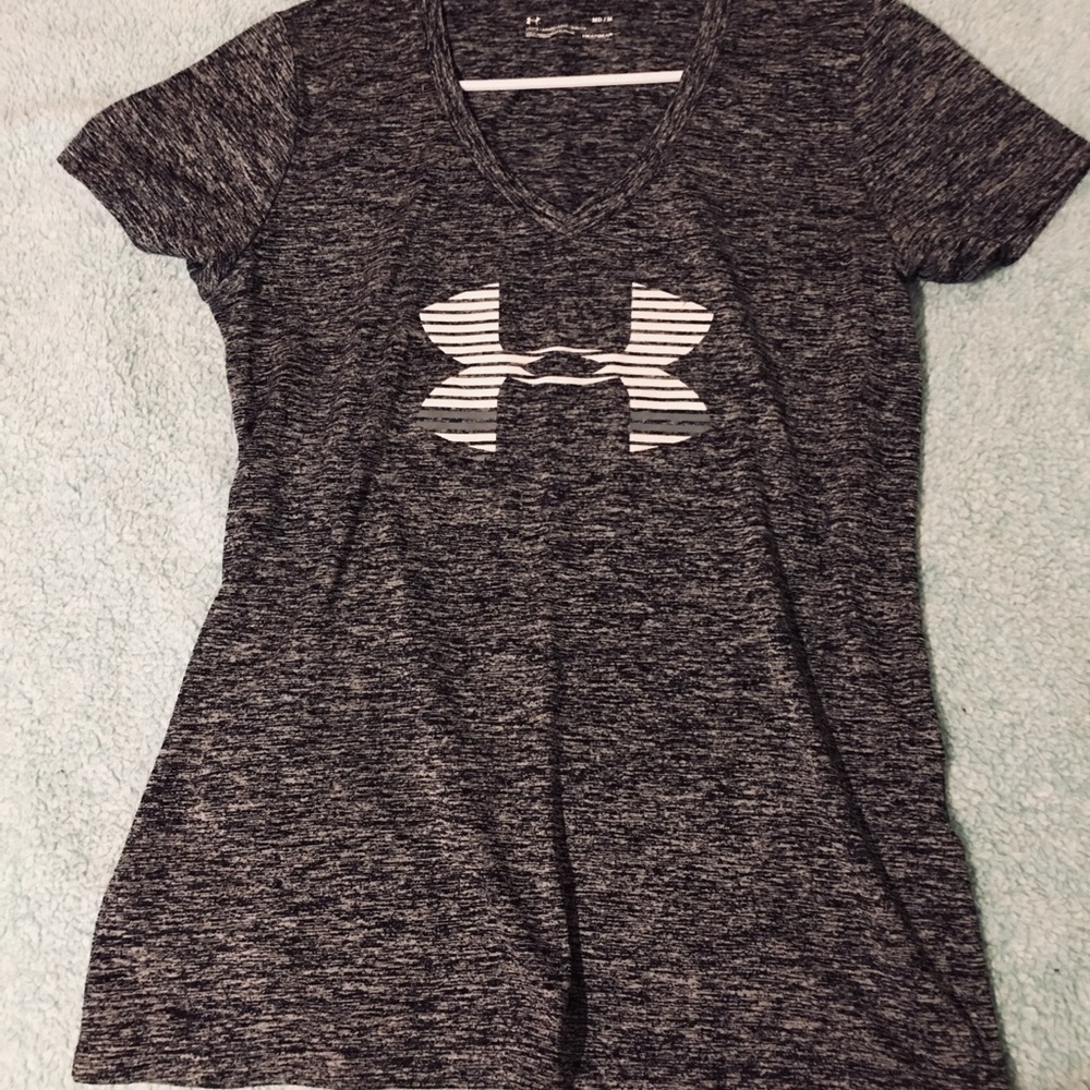 Under Armour tee medium